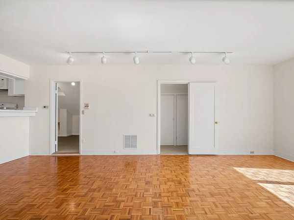 1BR/1BA Apartment · San Francisco photo 4