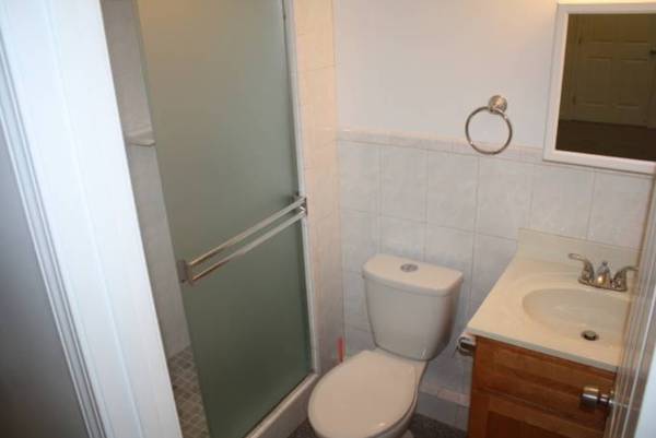 2BR/1BA Apartment · San Francisco photo 2