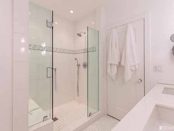 1BR/1BA Apartment · San Francisco photo 5