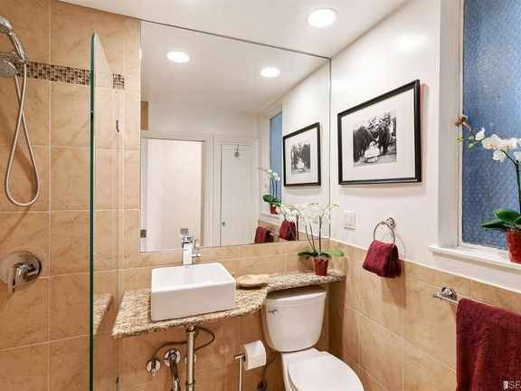 1BR/1BA Apartment · San Francisco photo 5