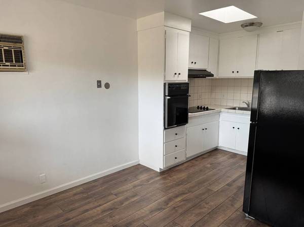 2BR/1BA Apartment · Lafayette photo 2