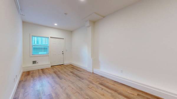 2847 Folsom St. #8A photo 4