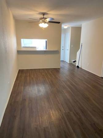2BR/1BA Townhouse on Tahoe Ct. Near Walker Ave · Walnut Creek photo 3