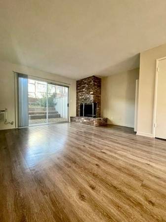 2BR/1BA Townhouse on Tahoe Ct. Near Walker Ave · Walnut Creek photo 4