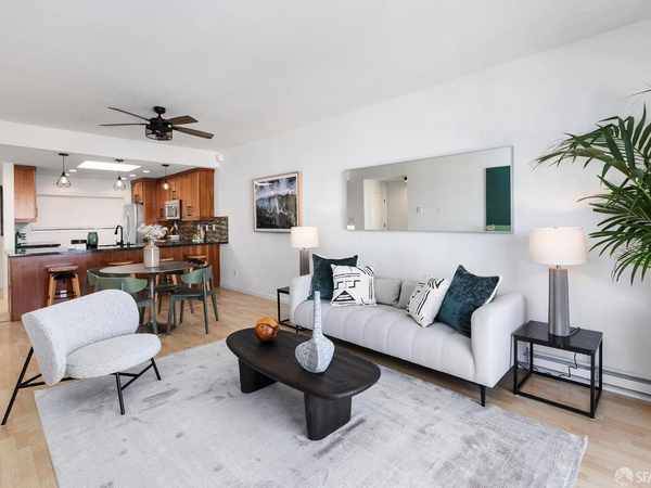 2BR/2BA Apartment · San Francisco photo 2