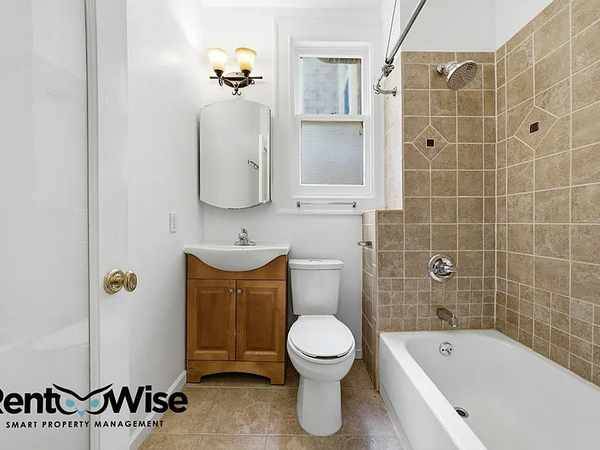 2BR/1BA Apartment · San Francisco photo 5