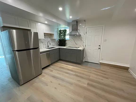 2BR/2BA Apartment · Daly City photo 3