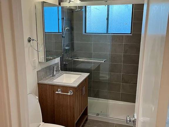 Beautifully updated Hayward apartment near Chabot College photo 3