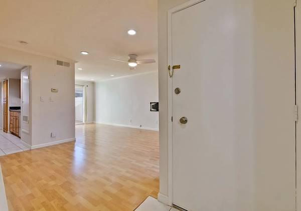 21099 Red Fir Ct photo 3