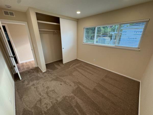 2BR/1BA Apartment · Corte Madera photo 4