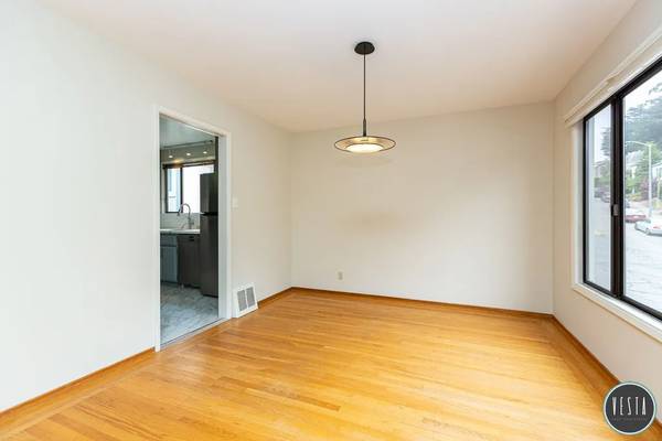 2BR/1BA Apartment · San Francisco photo 2