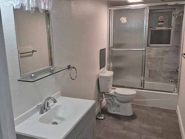 2BR/1BA Apartment on Page St · San Francisco photo 3