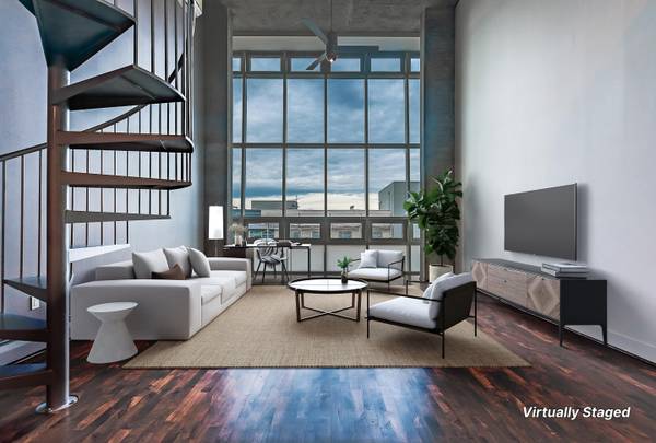 2BR/2BA Loft · Oakland photo 2