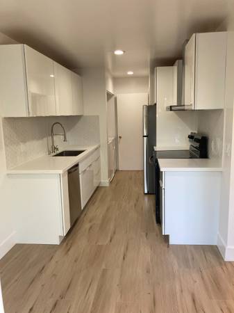 2BR/1BA Duplex · San Jose photo 4