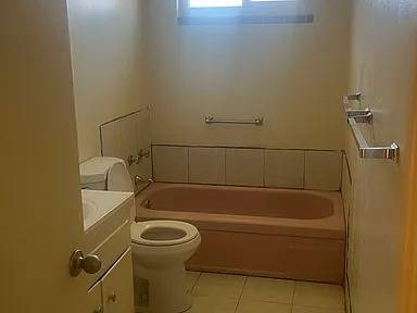 2BR/1BA Apartment · San Francisco photo 3