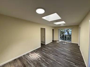 3BR/2BA Apartment on Mulberry Ct · Belmont photo 2