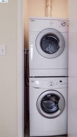 2BR/2BA Apartment on E Taylor Ave Unit F · Sunnyvale photo 3
