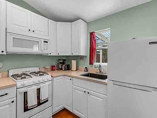 1BR/1BA Apartment · San Mateo photo 3