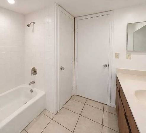 1BR/1BA Apartment · Mountain View photo 4