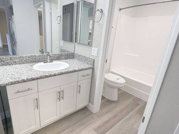 1BR/1BA Apartment on 4th St · Napa photo 5