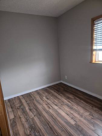 3BR/1BA Apartment on Church St · Oakland photo 4
