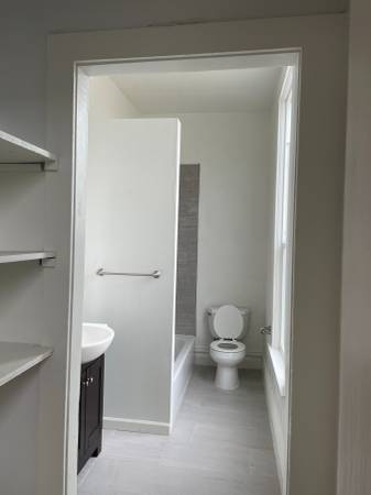2BR/1BA Apartment · San Francisco photo 3