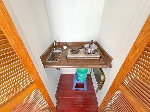 1BR/1BA Apartment · East Elmhurst photo 5