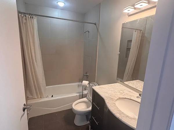 1BR/1BA Apartment · Elmont photo 3