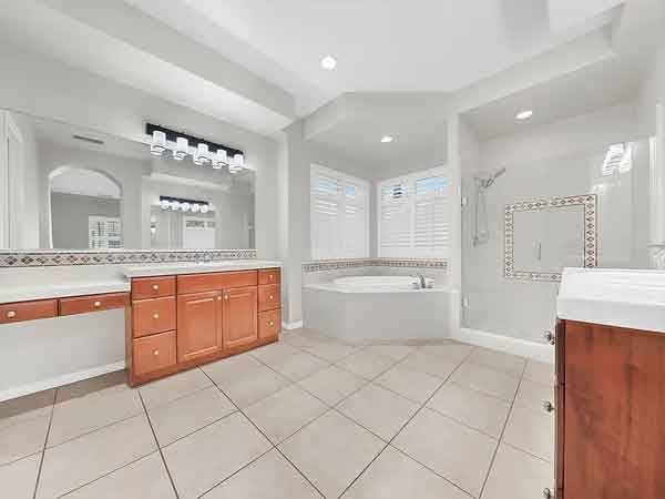 2BR/2BA Apartment · Richmond photo 3