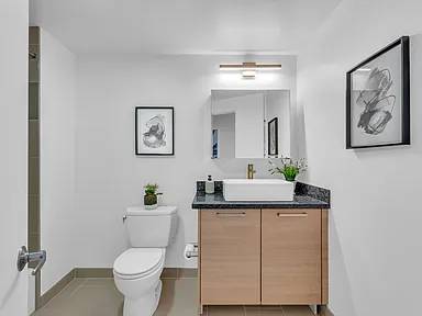2BR/1BA Condo on Page St · San Francisco photo 5