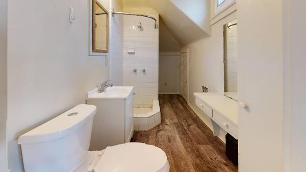 1BR/1BA Apartment · Berkeley photo 4