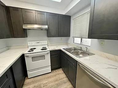 1BR/1BA Apartment · Jackson Heights photo 2