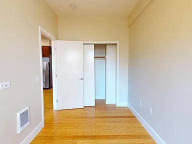 1BR/1BA Apartment · San Francisco photo 4