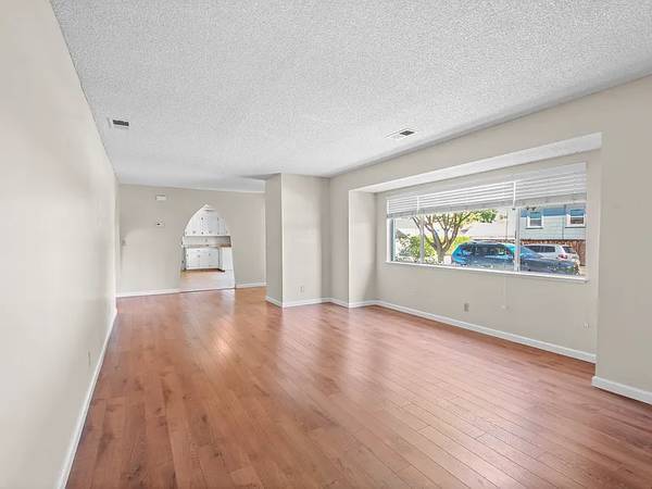 3BR/2BA Single Family House on Reeve St · Santa Clara photo 4
