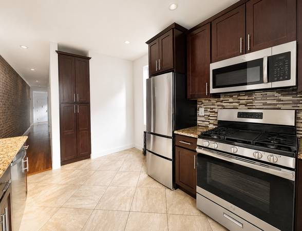 1BR/1BA Apartment · Brooklyn photo 2