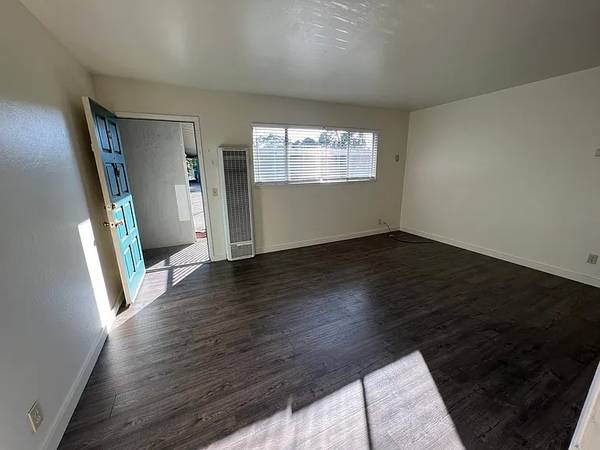 0BR/1BA Apartment on El Camino Way · Palo Alto photo 2