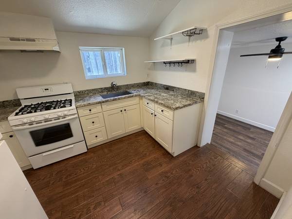 1BR/1BA Apartment · El Sobrante photo 2