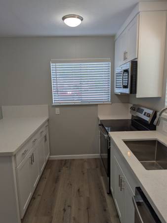 1BR/1BA Apartment · Astoria photo 4