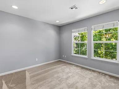 1BR/1BA Apartment · Valley Stream photo 5