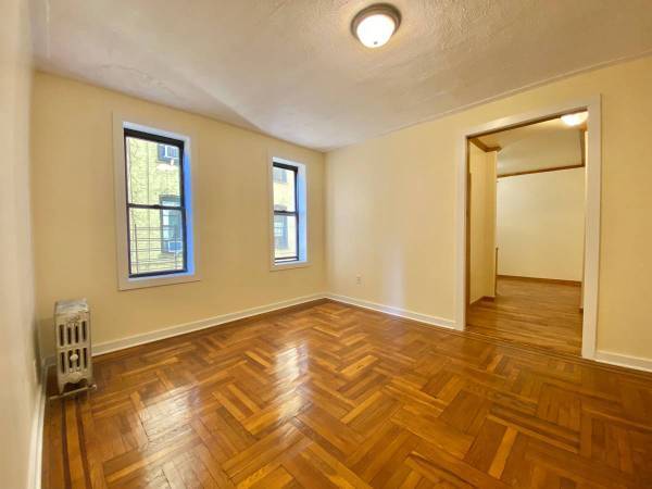 1BR/1BA Apartment · Ridgewood photo 4