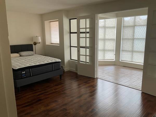 1BR/1BA Apartment · Roosevelt photo 2