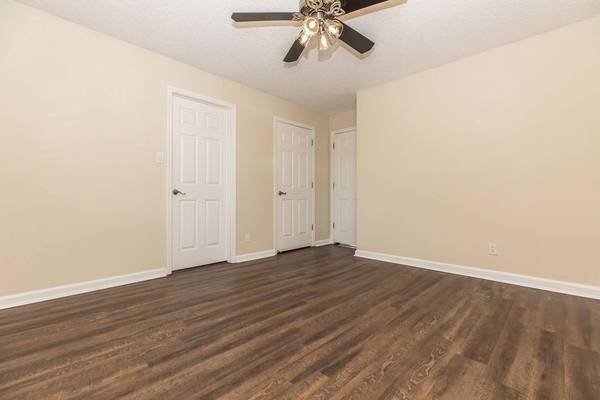 1BR/1BA Apartment · Bronx photo 3