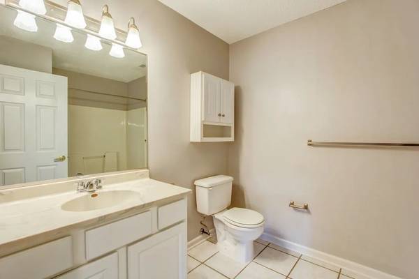 1BR/1BA Apartment · Staten Island photo 3
