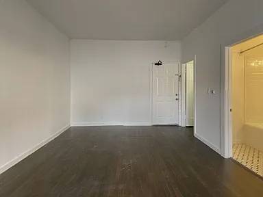 1BR/1BA Apartment · Freeport photo 4