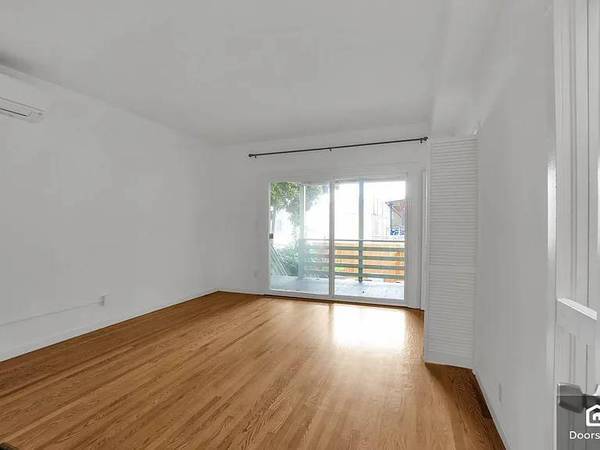 1BR/1BA Apartment · East Elmhurst photo 2