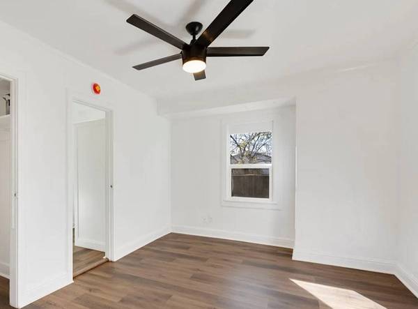 2BR/1BA Apartment · Bronx photo 5