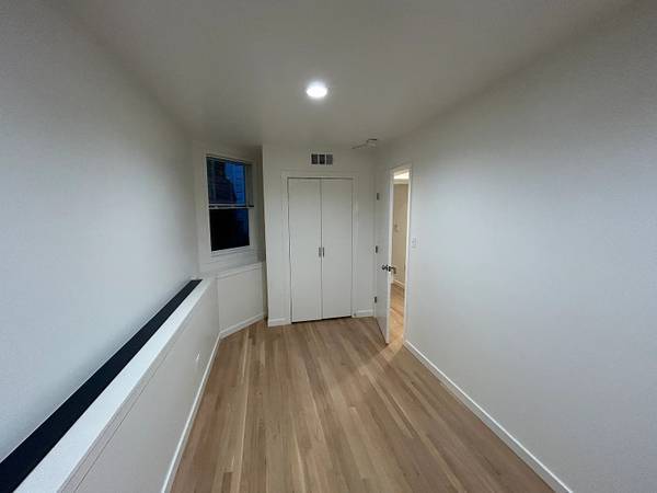 1BR/1BA Apartment · Jamaica photo 5