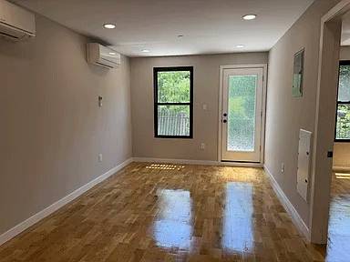 1BR/1BA Apartment on W 169th St · Bronx photo 2