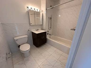 1BR/1BA Apartment on W 169th St · Bronx photo 4