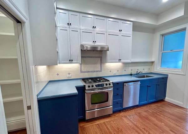3BR/2BA Condo · San Francisco photo 2